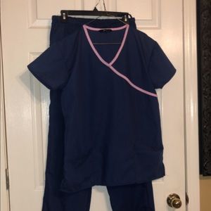 💕 Just Love scrub set 💕